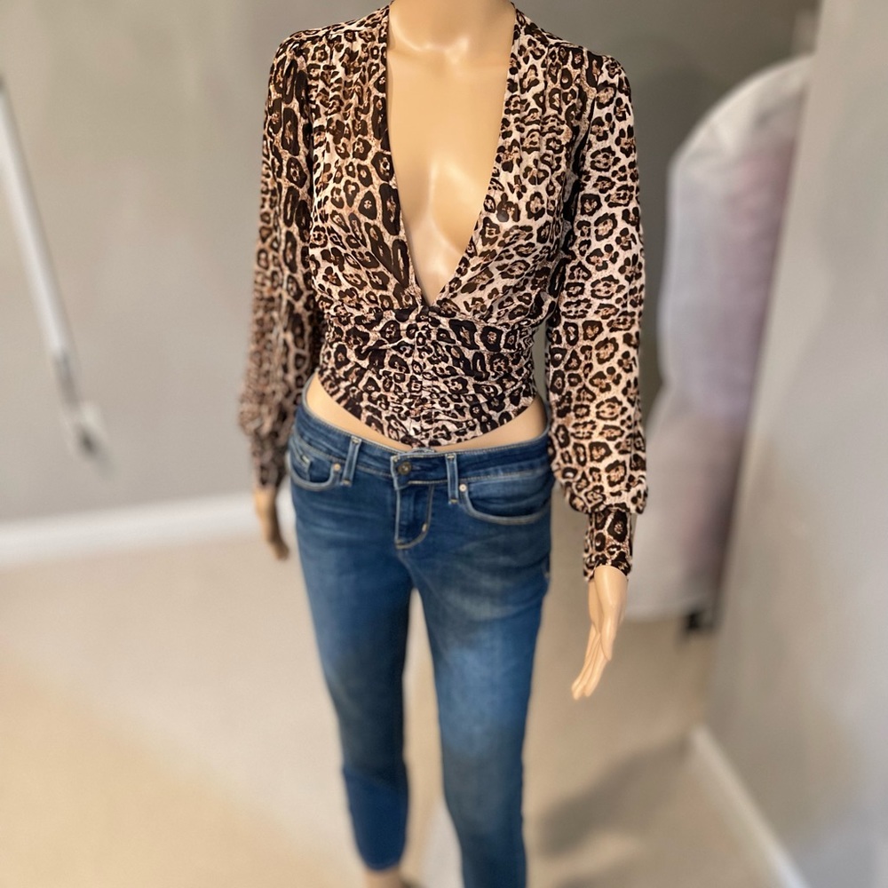 Animal Print Light Blouse with Rouching or No Rouching Pull